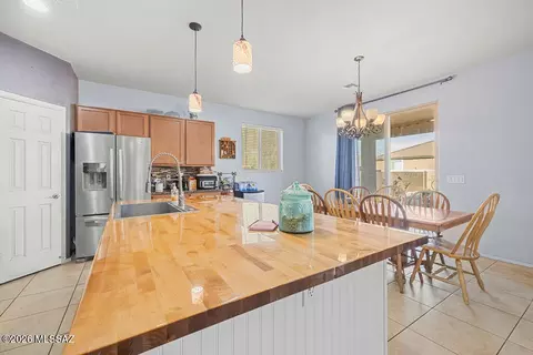Kitchen - 331 E Refuge Loop, Vail, AZ 85641 photo 2 of 4