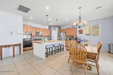 Kitchen - 331 E Refuge Loop, Vail, AZ 85641 photo 1 of 4
