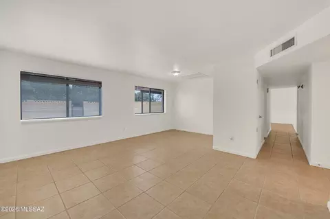Living - 9521 E 29th St, Tucson, AZ 85748 photo 2 of 8