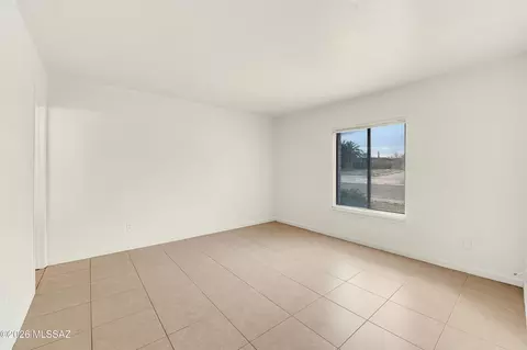 Living - 9521 E 29th St, Tucson, AZ 85748 photo 8 of 8