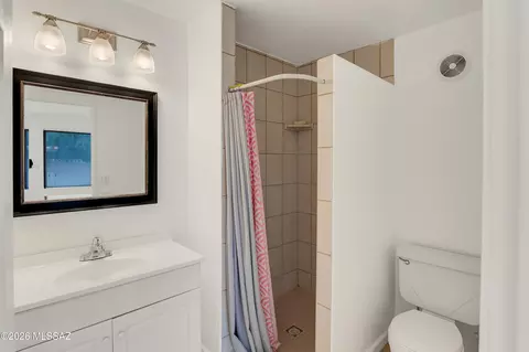 Bath - 9521 E 29th St, Tucson, AZ 85748 photo 1 of 3