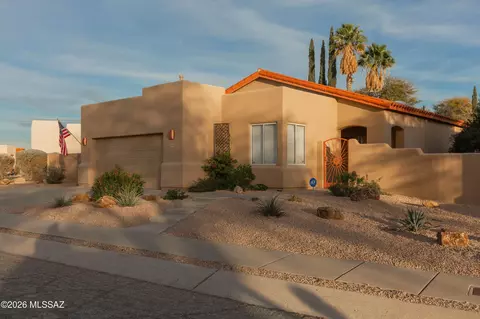 10630 E Northern Crest Dr, Tucson, AZ 85748