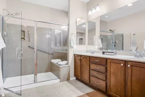 Bath - 13914 E Carruthers St, Vail, AZ 85641 photo 1 of 3