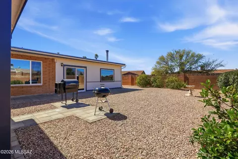 Exterior - 9209 E Baker St, Tucson, AZ 85710 photo 9 of 10