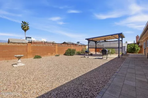 Exterior - 9209 E Baker St, Tucson, AZ 85710 photo 7 of 10