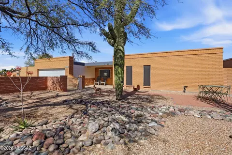 Exterior - 9209 E Baker St, Tucson, AZ 85710 photo 3 of 10