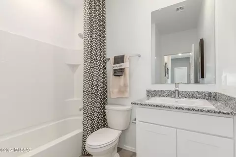 Bath - 6211 E Campolina Trl, Tucson, AZ 85756 photo 3 of 3