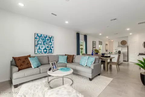 Living - 6211 E Campolina Trl, Tucson, AZ 85756 photo 2 of 3