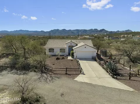 1848 Rosalia Ct, Rio Rico, AZ 85648
