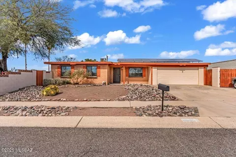 7141 E Tamara Dr, Tucson, AZ 85730