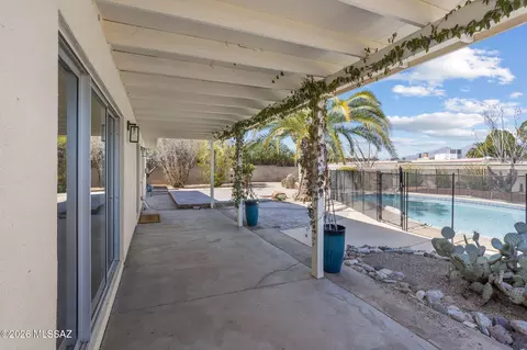 Exterior - 8931 E 7th St, Tucson, AZ 85710 photo 3 of 7