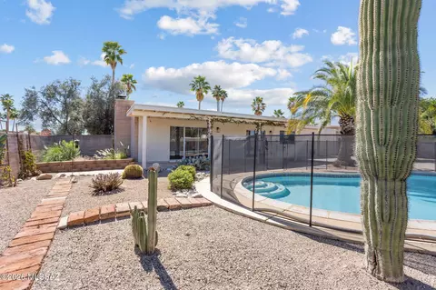 Exterior - 8931 E 7th St, Tucson, AZ 85710 photo 4 of 7