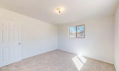 Bedroom - 908 E Graybill Dr, Tucson, AZ 85719 photo 14 of 18