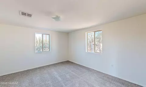 Bedroom - 908 E Graybill Dr, Tucson, AZ 85719 photo 5 of 18