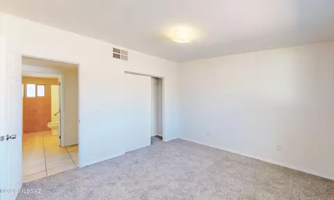 Bedroom - 908 E Graybill Dr, Tucson, AZ 85719 photo 8 of 18