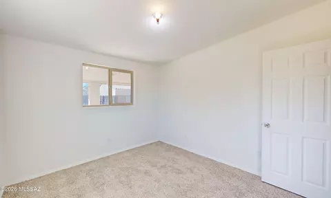 Bedroom - 908 E Graybill Dr, Tucson, AZ 85719 photo 17 of 18