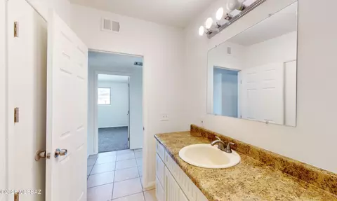 Bath - 908 E Graybill Dr, Tucson, AZ 85719 photo 4 of 4