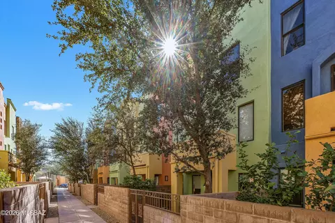 2431 E Autumn Flower Dr, Tucson, AZ 85718