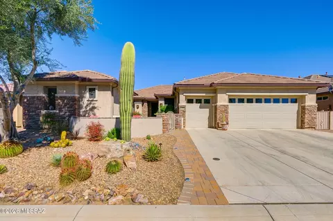 2495 E Page Mill Dr, Green Valley, AZ 85614