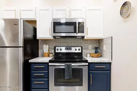 Kitchen - 2026 E River Rd #101, Tucson, AZ 85718 photo 2 of 5