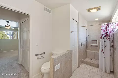 Bath - 7326 E Montecito Dr, Tucson, AZ 85710 photo 3 of 4