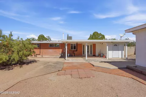 Exterior - 7326 E Montecito Dr, Tucson, AZ 85710 photo 5 of 7