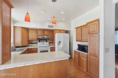 Kitchen - 7326 E Montecito Dr, Tucson, AZ 85710 photo 1 of 5
