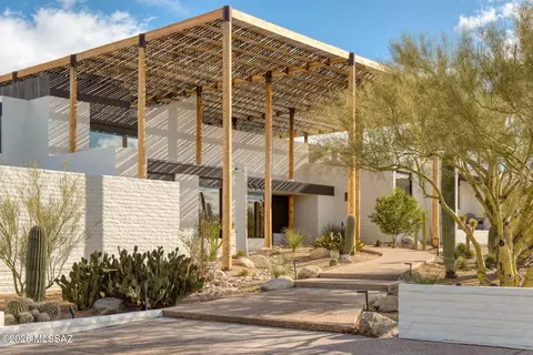 2801 E Camino Norberto, Tucson, AZ 85718