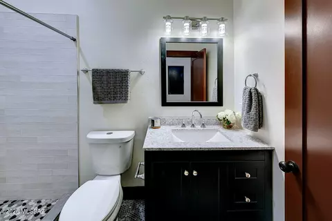 Bath - 604 E 5th St, Tucson, AZ 85705 photo 3 of 4
