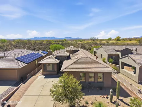 2109 W Escondido Canyon Dr, Green Valley, AZ 85622