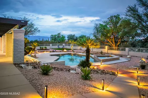 8172 E Galinda Dr, Tucson, AZ 85750