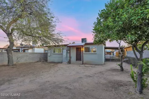 Exterior - 2313 E 23rd St, Tucson, AZ 85713 photo 6 of 10