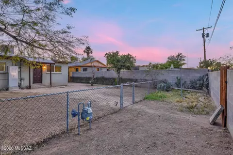 Exterior - 2313 E 23rd St, Tucson, AZ 85713 photo 10 of 10