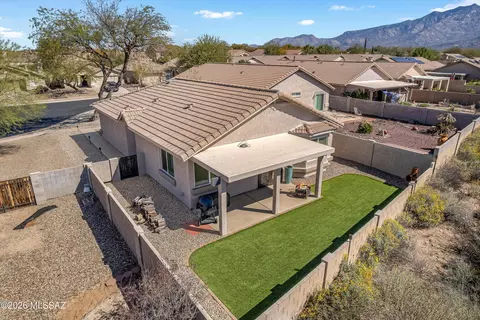 View/Area - 2152 E Tabular Pl, Oro Valley, AZ 85755 photo 1 of 3