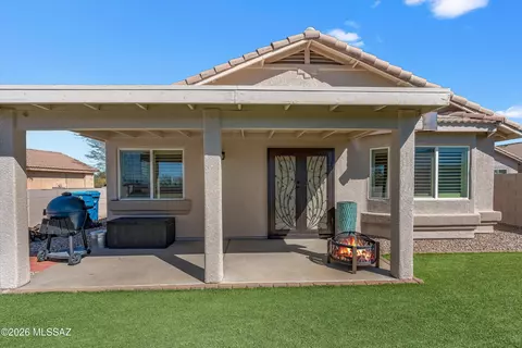 Exterior - 2152 E Tabular Pl, Oro Valley, AZ 85755 photo 2 of 8