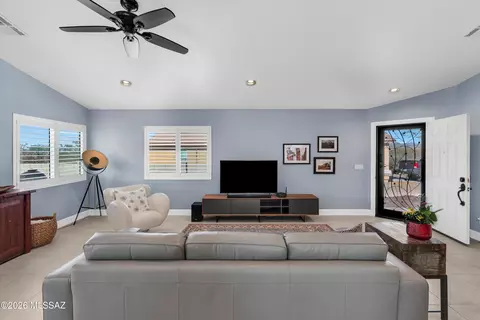 Living - 2152 E Tabular Pl, Oro Valley, AZ 85755 photo 4 of 5