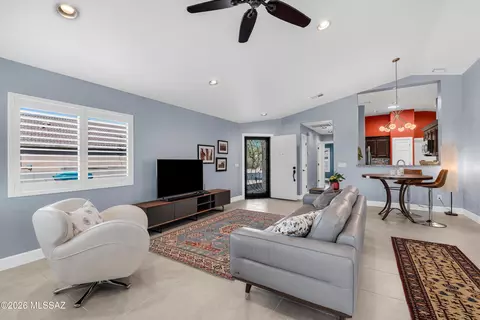 Living - 2152 E Tabular Pl, Oro Valley, AZ 85755 photo 3 of 5