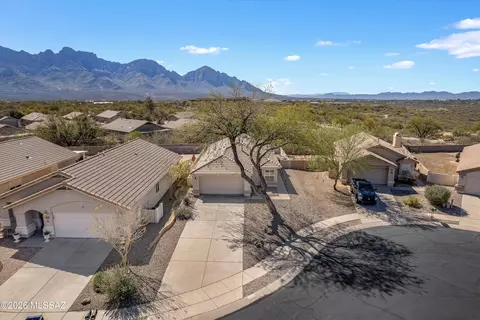 View/Area - 2152 E Tabular Pl, Oro Valley, AZ 85755 photo 3 of 3