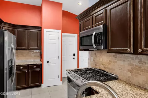 Kitchen - 2152 E Tabular Pl, Oro Valley, AZ 85755 photo 3 of 3