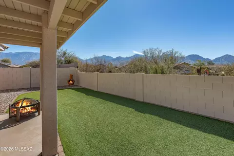 Exterior - 2152 E Tabular Pl, Oro Valley, AZ 85755 photo 5 of 8