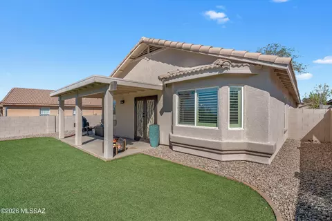Exterior - 2152 E Tabular Pl, Oro Valley, AZ 85755 photo 4 of 8