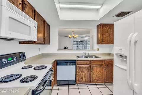 Kitchen - 7860 E Baker St, Tucson, AZ 85710 photo 4 of 4