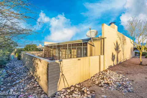 Exterior - 7860 E Baker St, Tucson, AZ 85710 photo 5 of 6