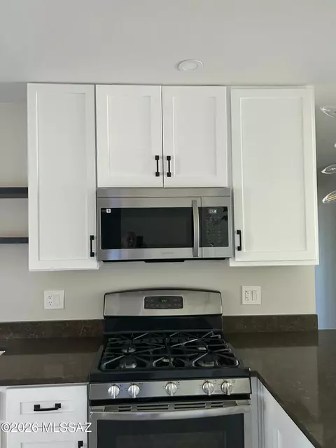 Kitchen - 4441 E 4th St, Tucson, AZ 85711 photo 4 of 7
