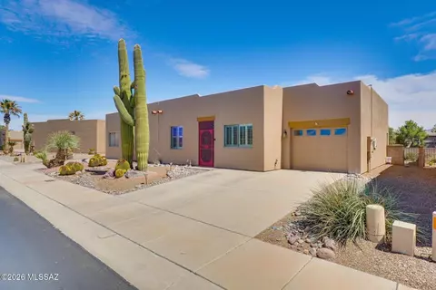 3925 S Via De Cristal, Green Valley, AZ 85614