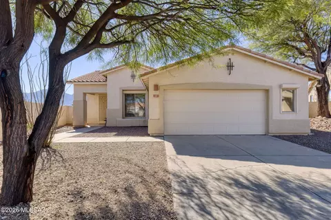 33 W Golden Spur Pl, Oro Valley, AZ 85755