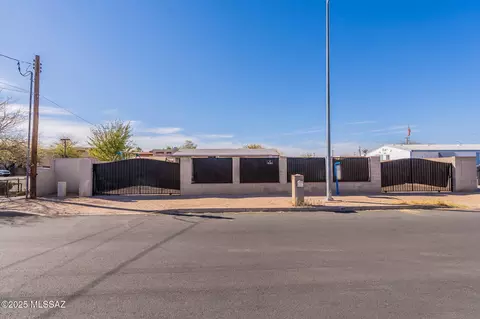 50 E Mohave Rd, Tucson, AZ 85705