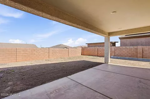 Exterior - 552 W Weldon St, Vail, AZ 85641 photo 3 of 6