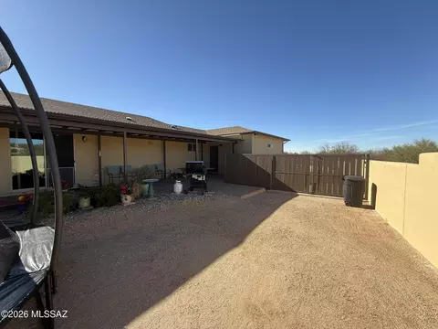 Exterior - 140 N Westview Dr, Vail, AZ 85641 photo 6 of 7