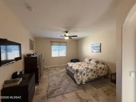 Bedroom - 140 N Westview Dr, Vail, AZ 85641 photo 2 of 5